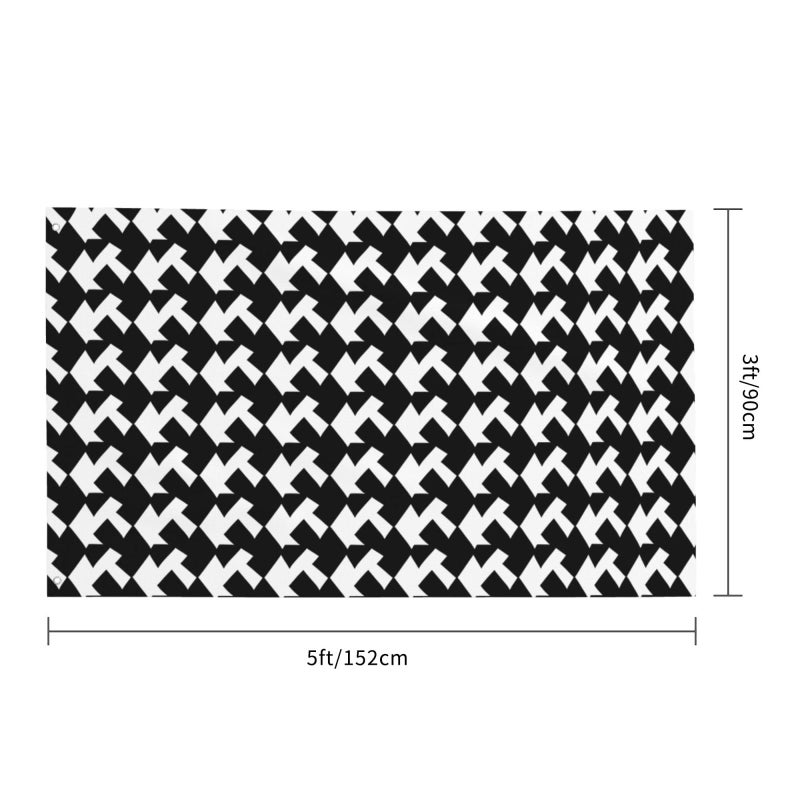 علم مزدوج الجوانب ثقيل الوزن للاستخدام الخارجي مقاس 3 × 5 قدم بتصميم مربعات كلابية باللون الأسود وشعار مخصص مع حلقات تثبيت - Image 3
