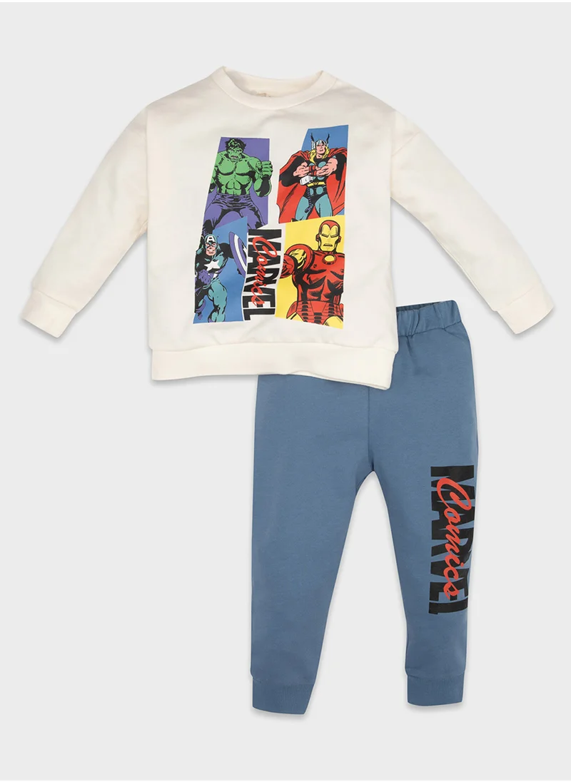 ديفاكتو Marvel Crew Neck Sweatshirt Elastic Waist Jogger Pants 2-Piece Set