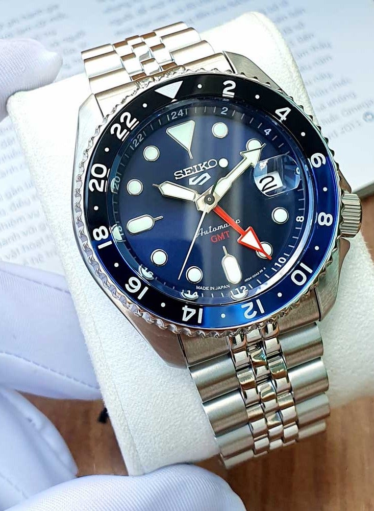 Seiko SSK003 Analog Watch for Men 5 Sports GMT Series Blue Dial - Image 3