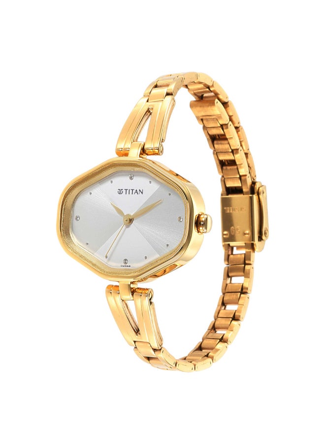 TITAN Analog silver Dial Women's Casual Watch - Image 3