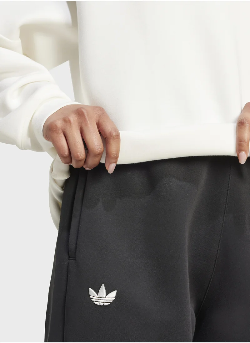 adidas Originals Neuclassic Oversized Sweatshirt
