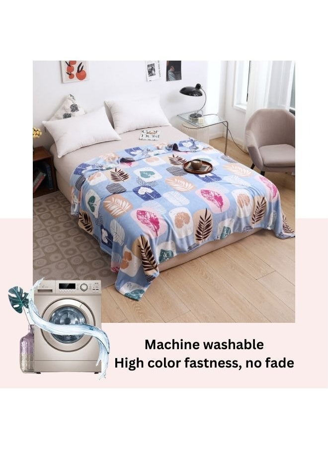 LUNA Home Fleece Blanket 200*Fleece blanket 200*230cm is very soft, warm and cozy, blue in color with a beautiful leaf pattern.  - Image 3
