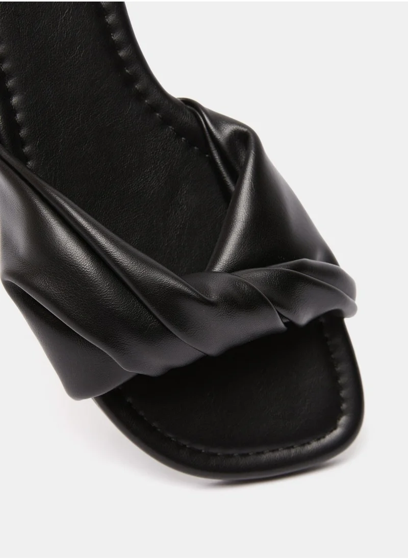 shoexpress Solid Open Toe Slip-On Flat Sandals