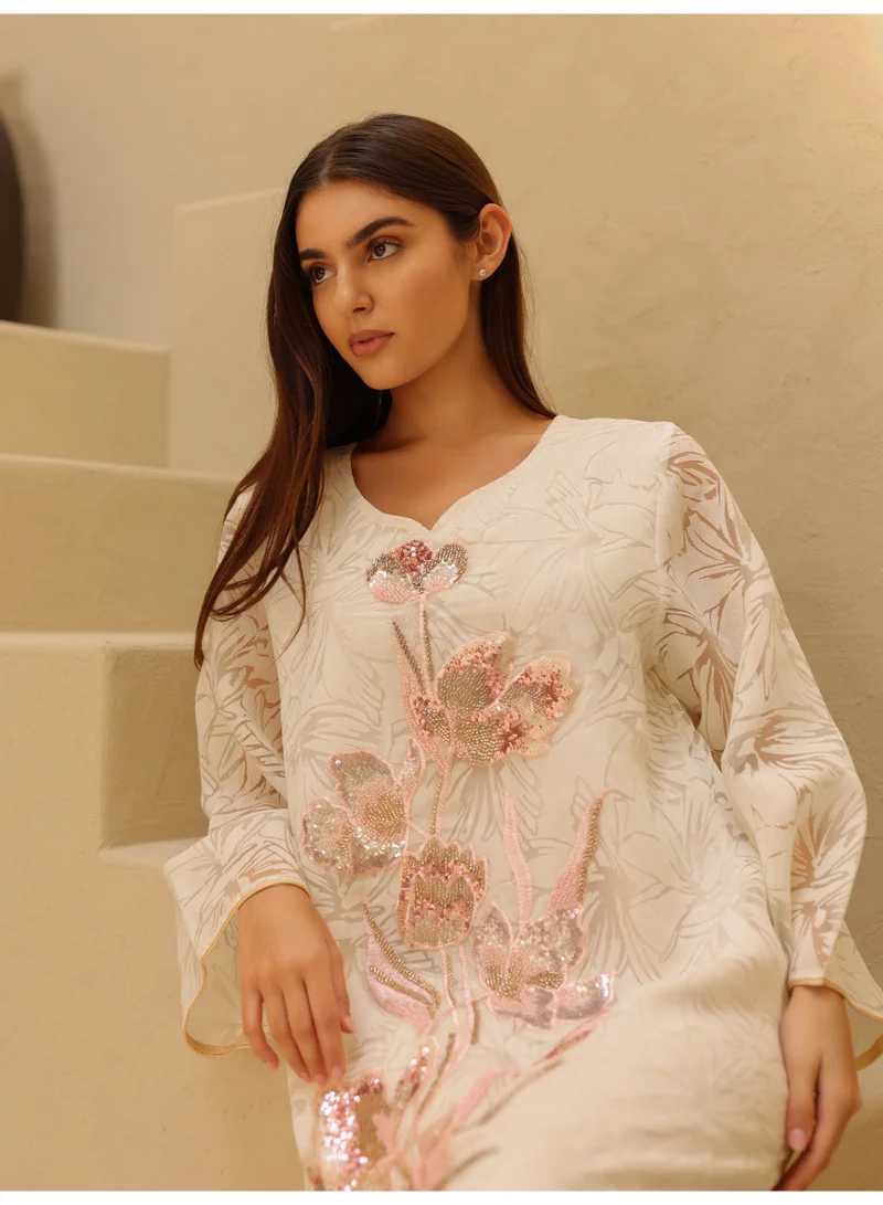 اكسا جلابية انيقة ابليك ورود لامعة  IK1057 ابيض