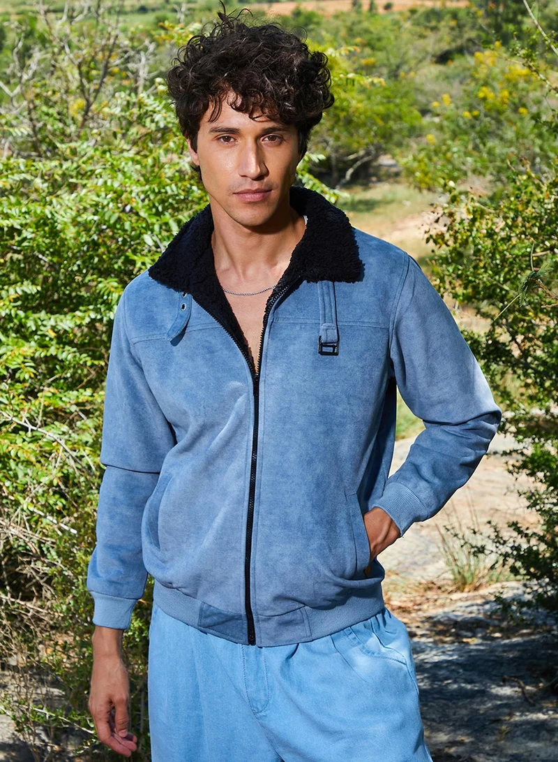 كامبوس سوترا جاكيت رجالي رمادي بسحاب أمامي وتفاصيل صوف للملابس الكاجوال بياقة عالية وأكمام طويلة وإغلاق بسحاب وجاكيت سويدي بتصميم مريح للارتداء اليومي