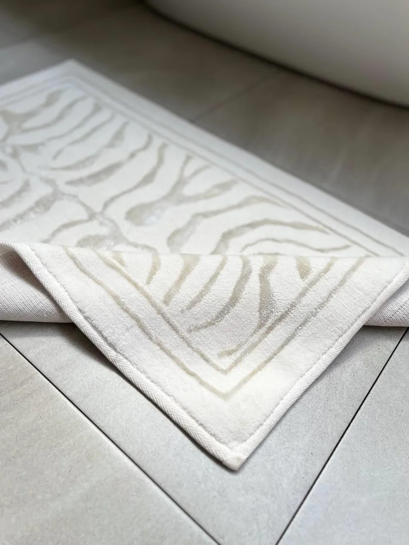 بلونيتي Zebra Natural Cotton Bath Mat 60X100 cm - White