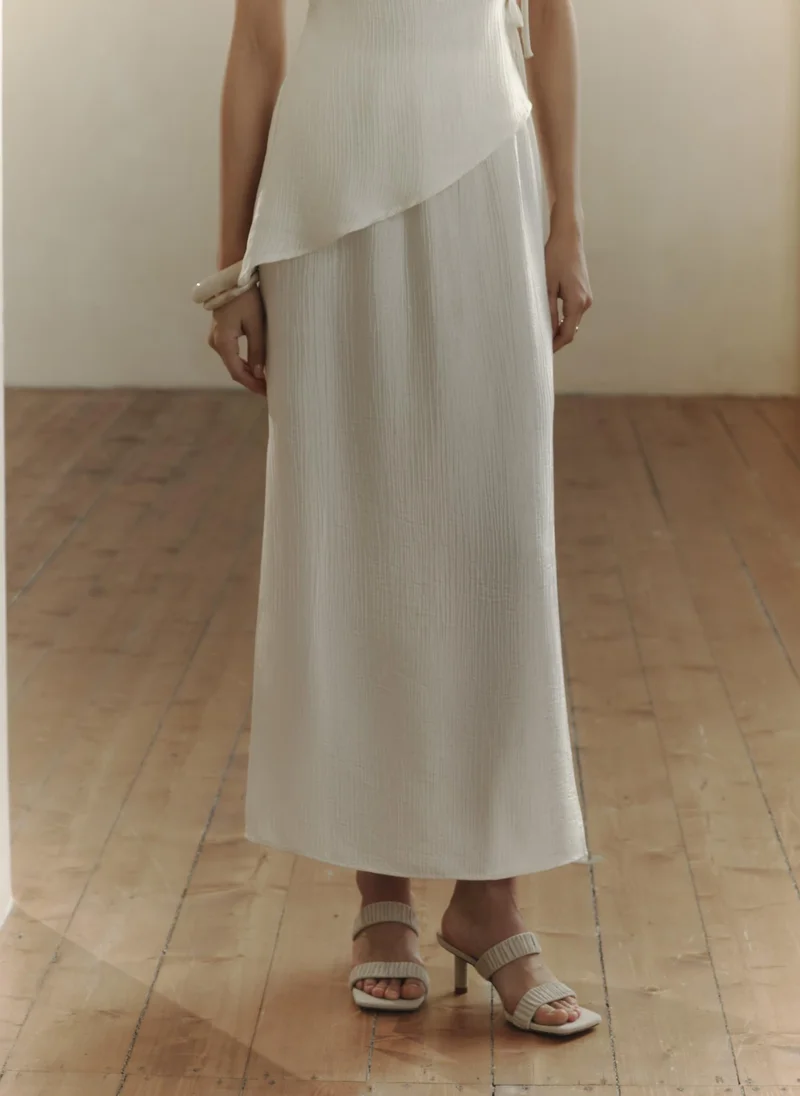 Lichi Straight maxi skirt from textured fabric