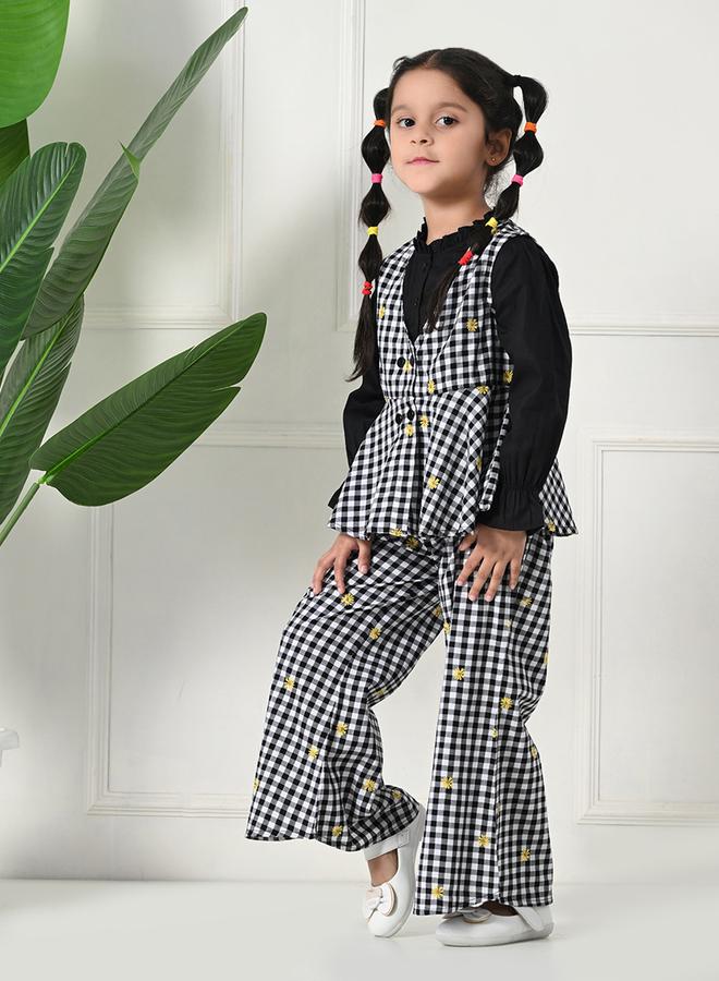 بيلا مودا طقم بلوزة وبنطلون بأكمام طويلة بطبعة مربعات بيلا مودا - Image 4