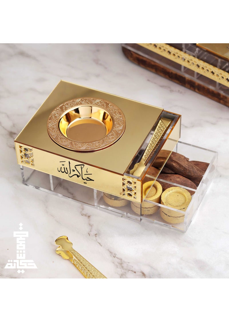 حكاية شمعة مبخرة بخور مميزة مع عود بخور موروكي وفحم وملقاط تأتي بعبارة "حياكم الله" مصنوعه من الاكريلك اللامع والشفاف - Image 1