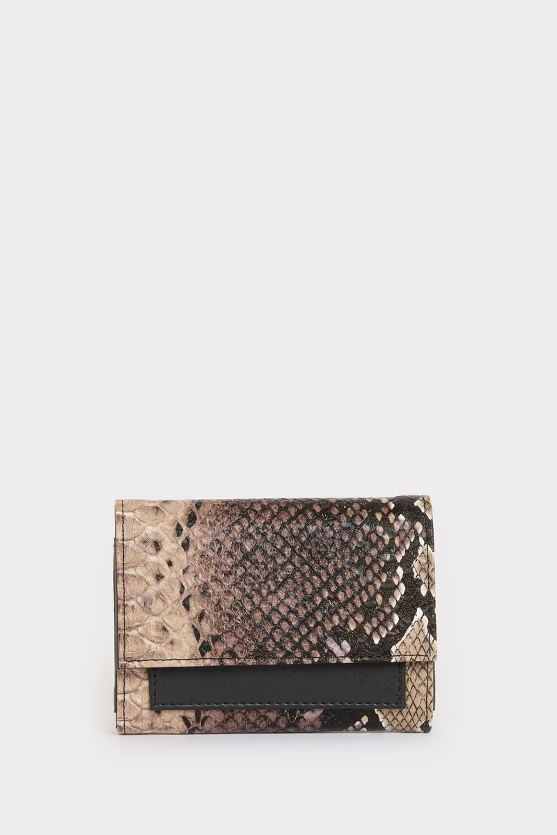Woman Faux Leather Wallets