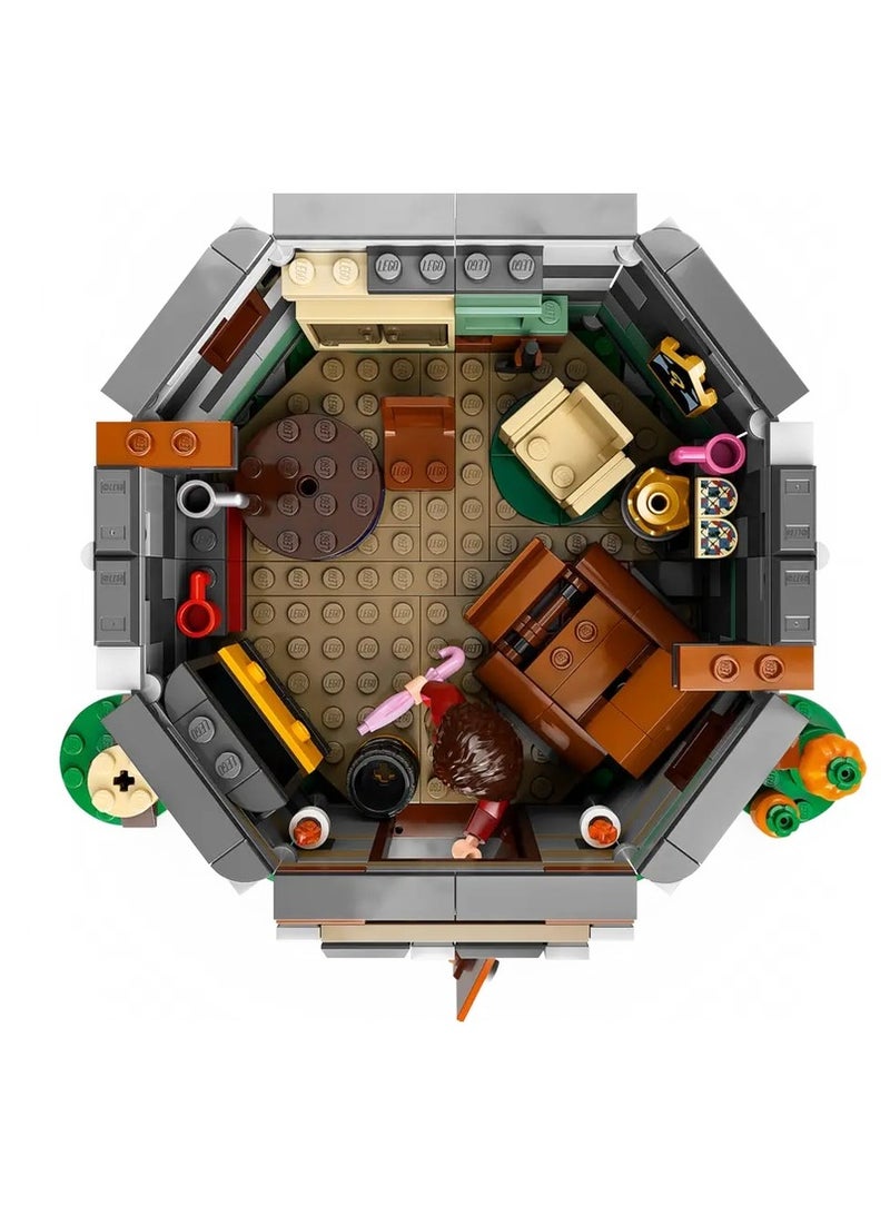 LEGO - Harry Potter Hagrid's Hut: An Unexpected Visit 896 Pieces - 76428 - Image 4