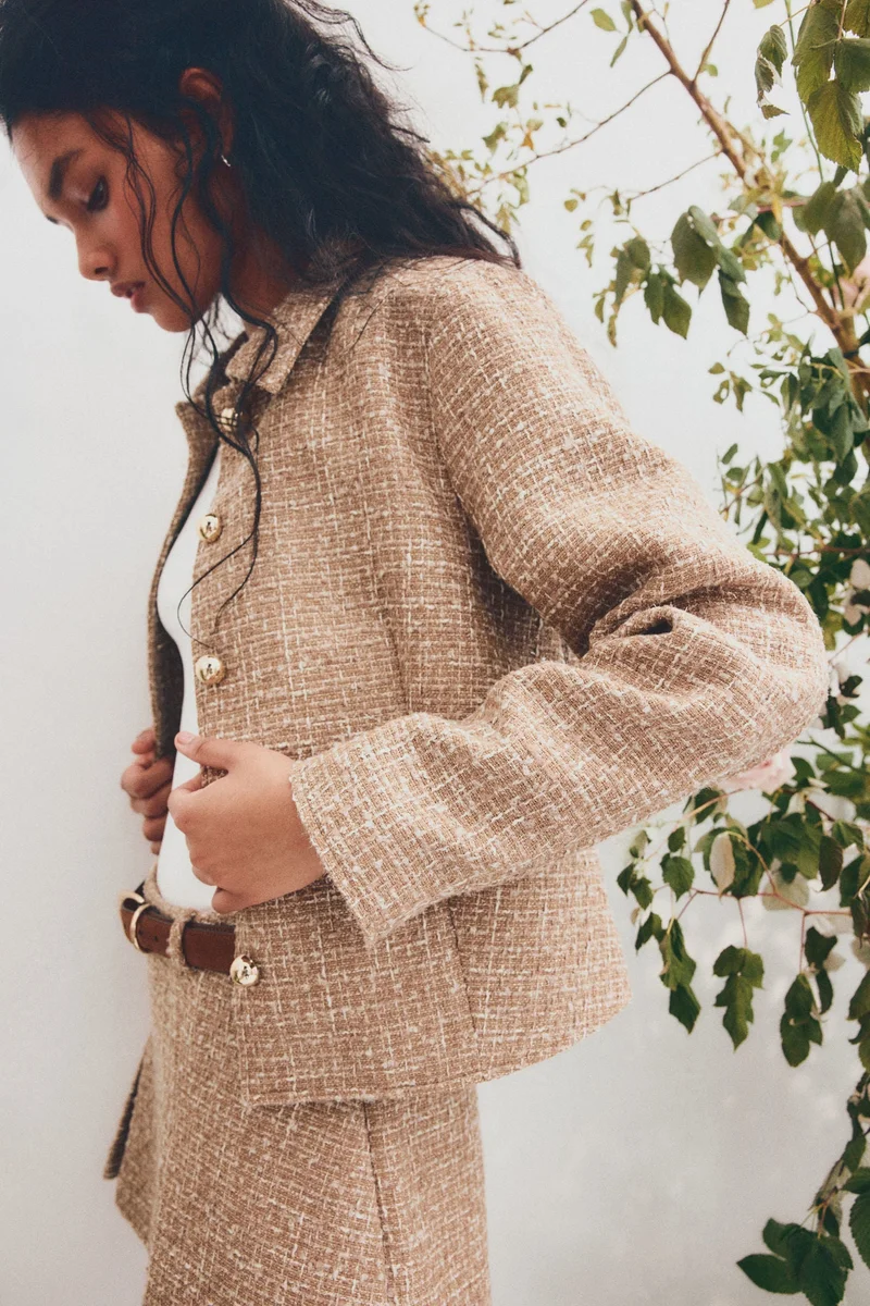 اتش اند ام جاكيت من نسيج بارز الملمس