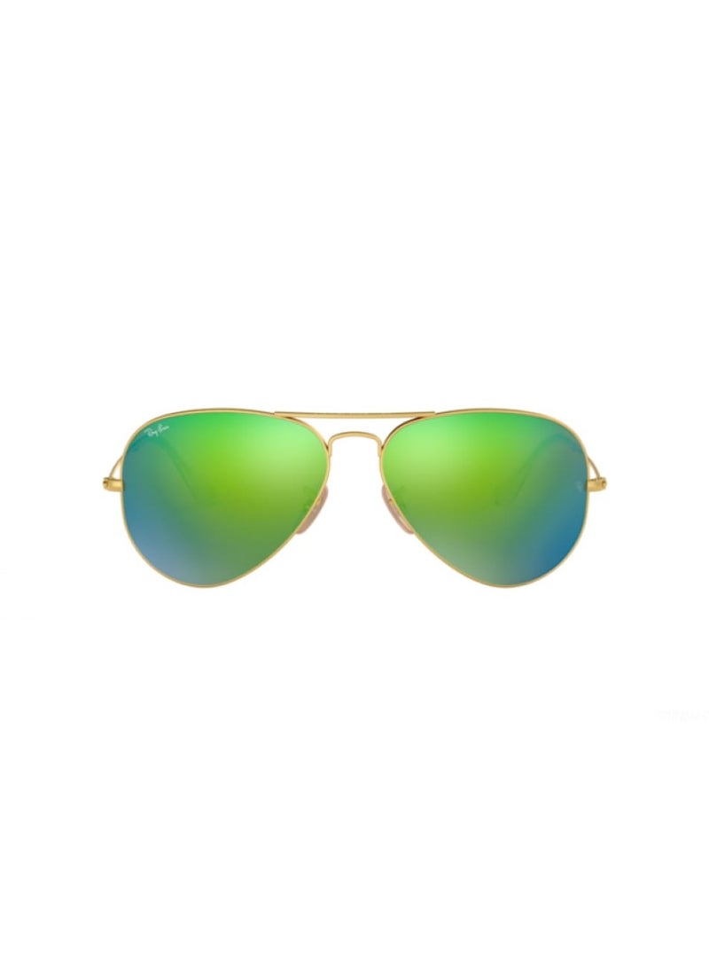 ماركة غير محددة - نظارة هي من نوع الاطار الكلاسيكي (Aviator) بعدسات عاكسة باللون الأخضر اللامع، وإطار معدني ذهبي اللون. العدسات كبيرة وبيضاوية الشكل، مع وسائد أنف شفافة. التصميم يجمع بين الأناقة والعصرية، وهو مثالي للأنشطة اليومية ولإضافة لمسة مميزة إلى المظهر العام. للرجال والنساء - Image 1