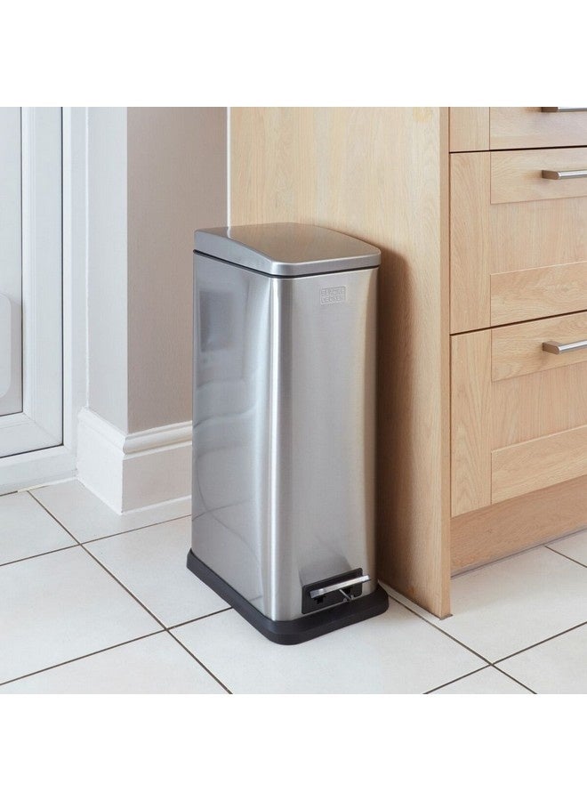 بلاك اند ديكر سلة مهملات بدواسة من الستانلستيل باللونين الفضي والأسود سعة 20 لترًا 61092 - Image 4