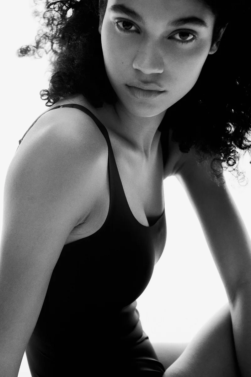 اتش اند ام Seamless Light Shape body
