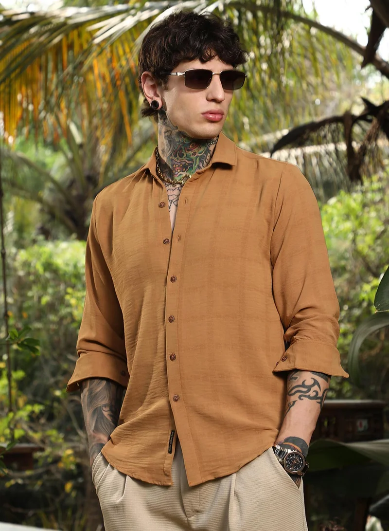 Campus Sutra Campus Sutra Men's Yellow Ochre Graph-Texture Shirt For Casual Wear | Spread Collar | Long Cuffed Sleeves | Button Closure | Shirt Crafted With Comfort Fit For Everyday Wear