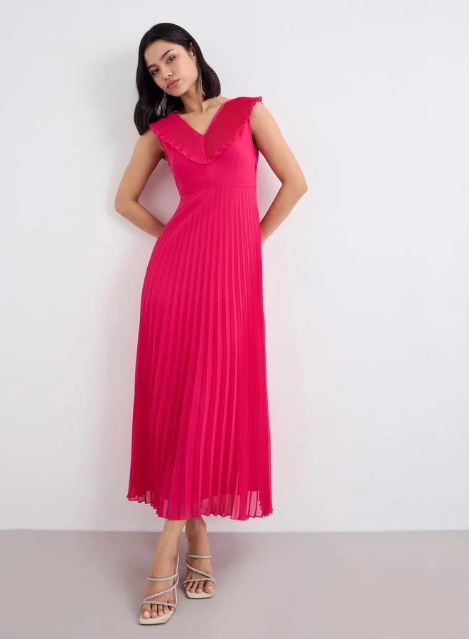 ستايلي Styli Sleeveless Pleated Maxi Dress