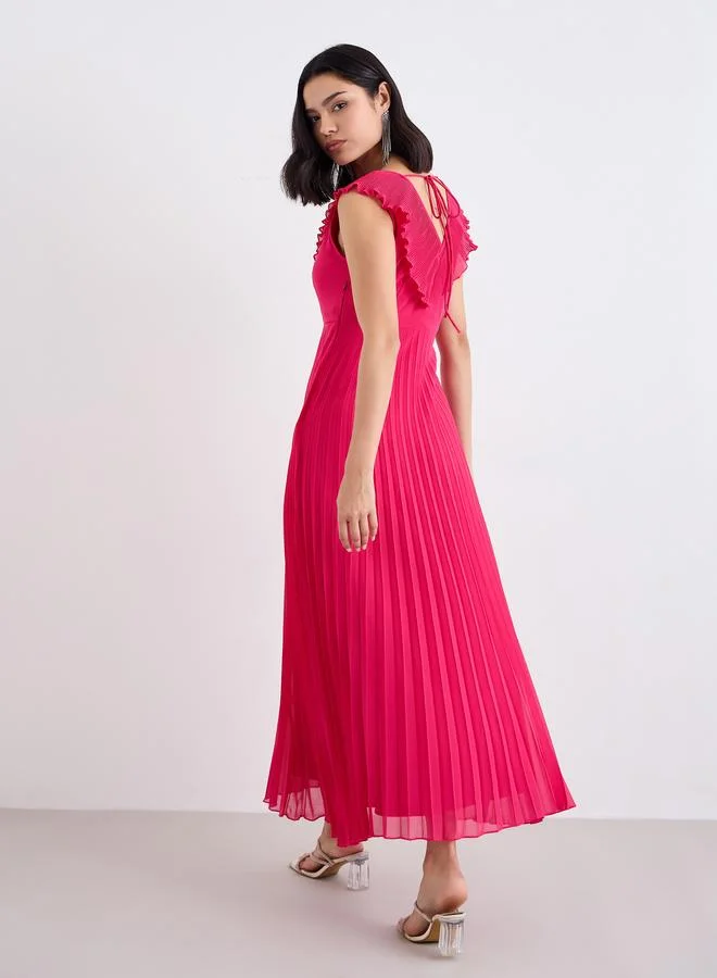Styli Styli Sleeveless Pleated Maxi Dress