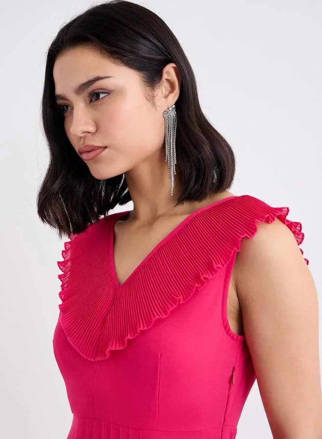 Styli Styli Sleeveless Pleated Maxi Dress