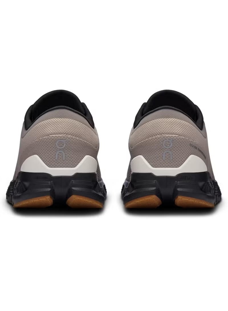 أون CloudStep X 4 "ضبابي أسود" – حذاء تدريب للرجال | Helion™ Superfoam | تقنية X-Speedboard® - Image 5