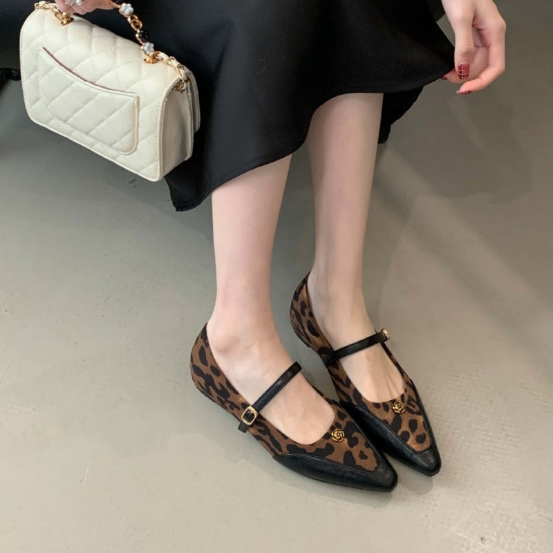 2025 Early Spring New Fashionable Metal Buckle One-Line Buckle With Pointed Soft Bottom Height Increasing Shoes - Image 5