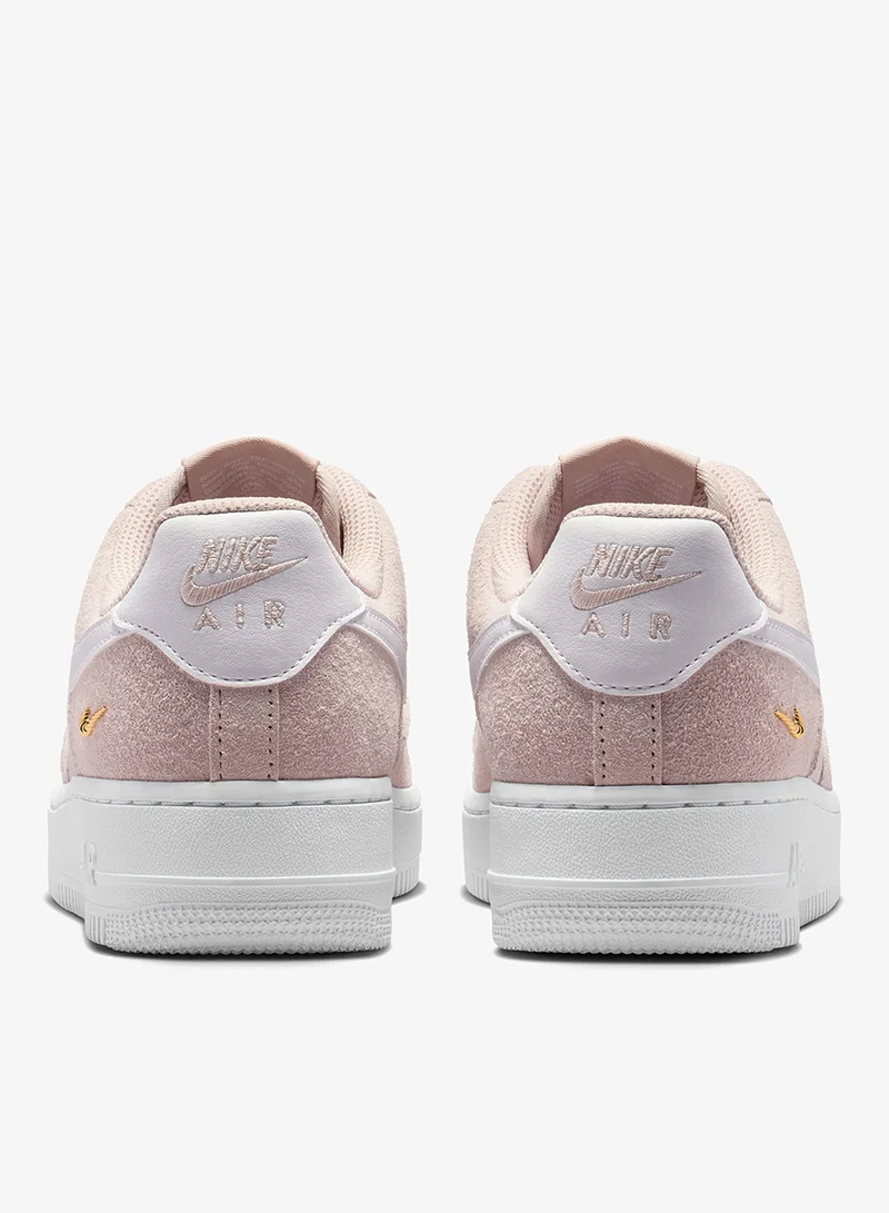 Nike SILT RED/WHITE-PINK FOAM-MTLC GOLD Air Force 1 '07 Low Se for Women | Best Price UAE