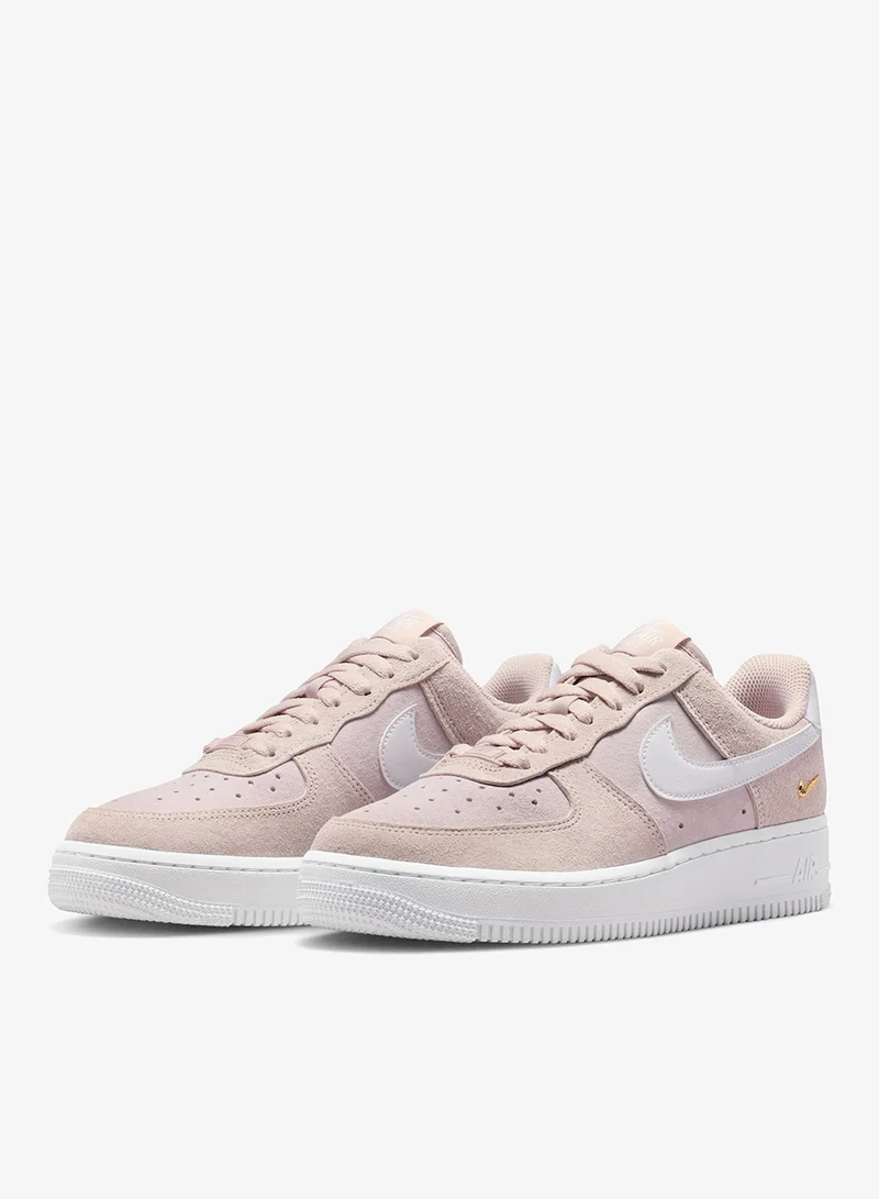 Nike SILT RED/WHITE-PINK FOAM-MTLC GOLD Air Force 1 '07 Low Se for Women | Best Price UAE