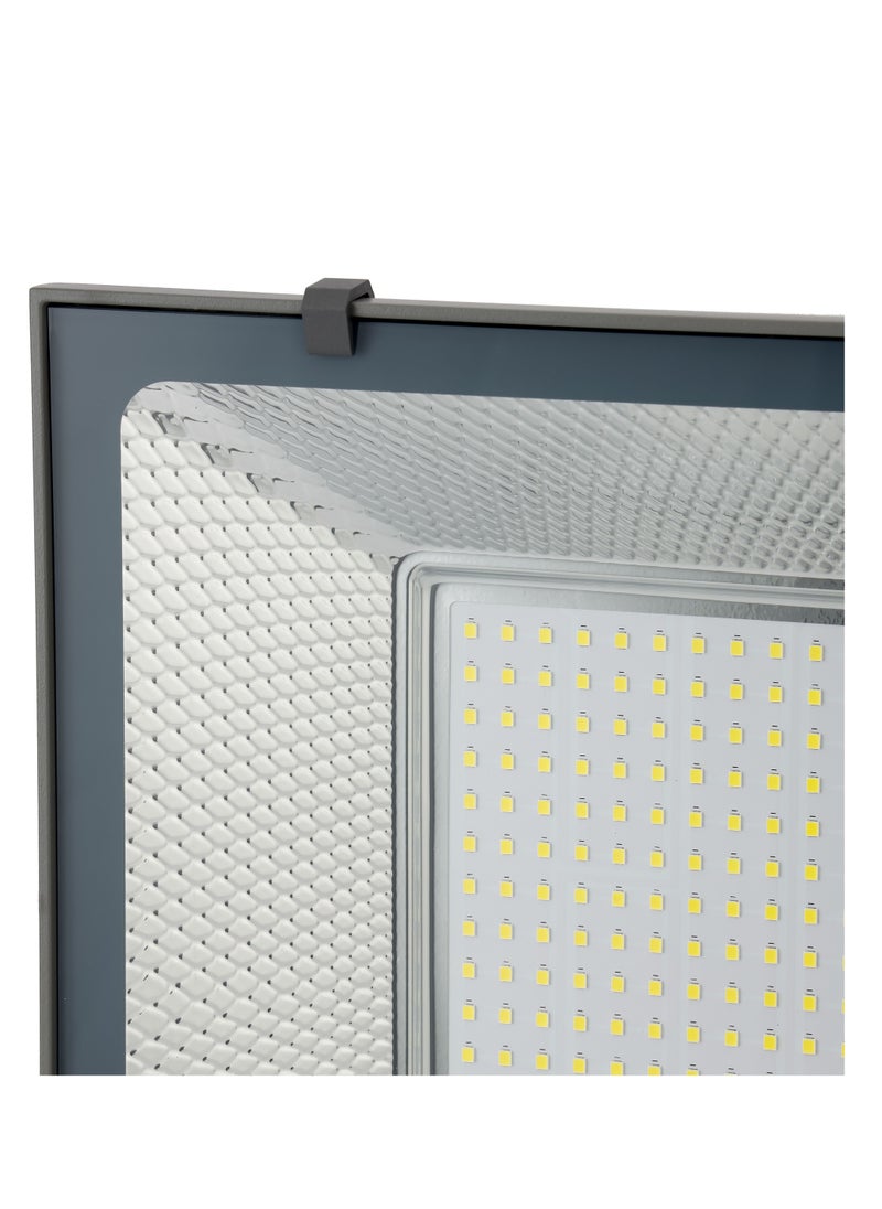 GEEPAS Geepas 200 W LED Flood Light16000 Lumens and 6500 K Color Temperature 80% Energy Efficient LED Light 270 Degree Rotating Bracket Perfect for Outdoor Spaces Sports Arenas Parking Lot Etc  - Image 3