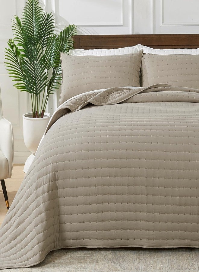 طقم لحاف SUCHBED، مقاس كينج، 3 قطع - غطاء سرير مبطن 106 بوصة × 96 بوصة مع أغطية وسائد، غطاء سرير خفيف الوزن بلون الكاكي بتطريز متقاطع، ديكور سرير مناسب لجميع الفصول - Image 1