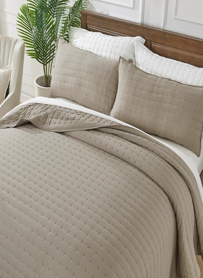 طقم لحاف SUCHBED، مقاس كينج، 3 قطع - غطاء سرير مبطن 106 بوصة × 96 بوصة مع أغطية وسائد، غطاء سرير خفيف الوزن بلون الكاكي بتطريز متقاطع، ديكور سرير مناسب لجميع الفصول - Image 2