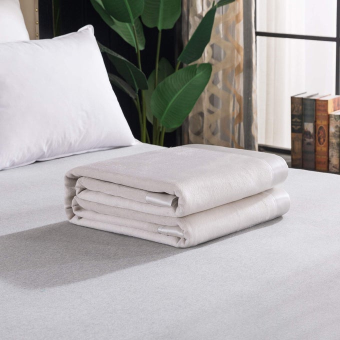 LUXURY MULBERRY SILK BLANKET WITH SILK CHARMEUSE BORDER WHISPER WHITE TWIN 66 X 88