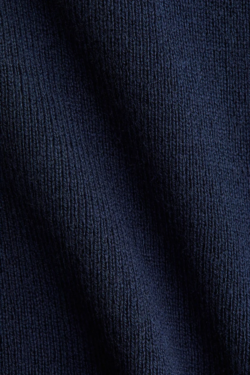 اتش اند ام بنطلون واسع بحياكة ناعمة