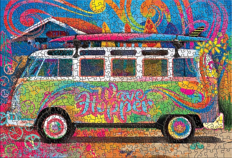 EuroGraphics VW Wave Hopper 550Piece Puzzle in Collectible Tin with Poster - Image 2