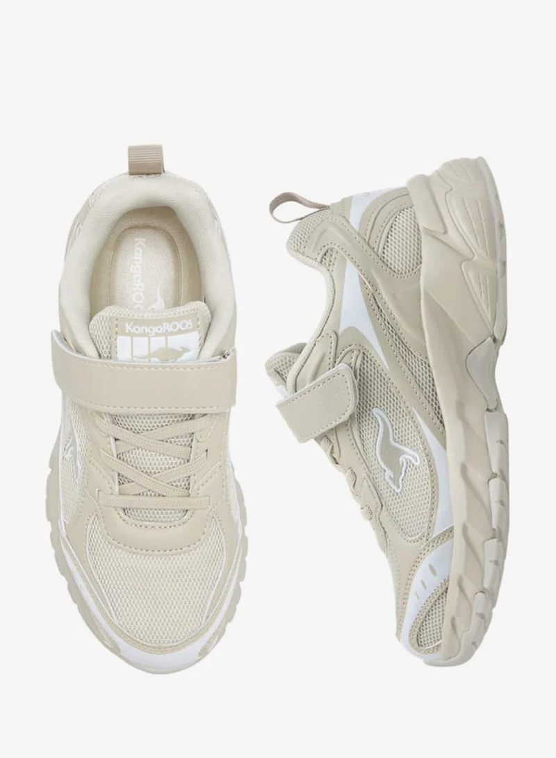 كانغاروس حذاء رياضي بناتي بشعار وحزام لاصق