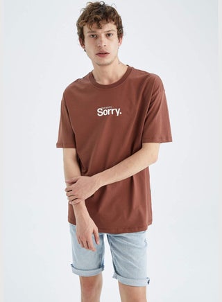 Boxy Fit Short Sleeve Minimal Slogan Print T-Shirt - pzsku/Z3B37552E3EAC0D6EAAEAZ/45/_/1694769232/e063272e-eb8d-4e33-8580-efd8304892f8