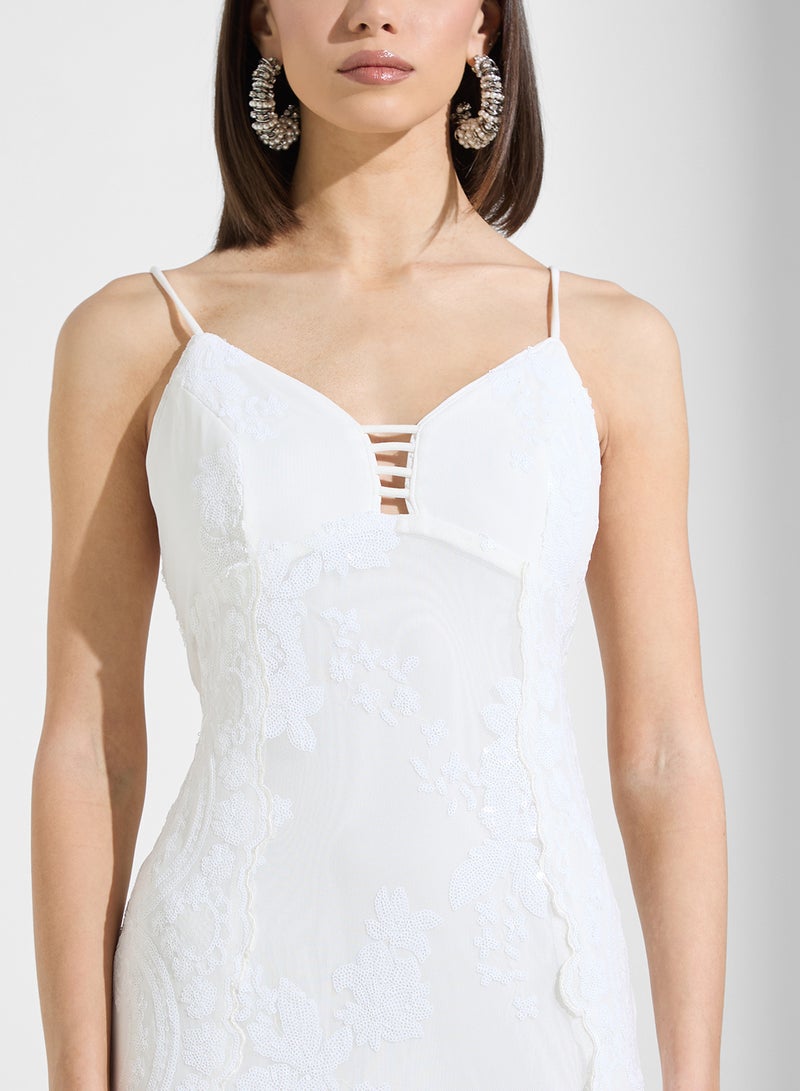 Ella Limited Edition Lace Overlay Maxi Dress - Image 3