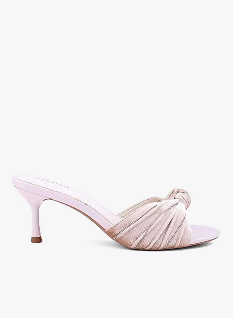 أيقون كعب مفتوح مطرز