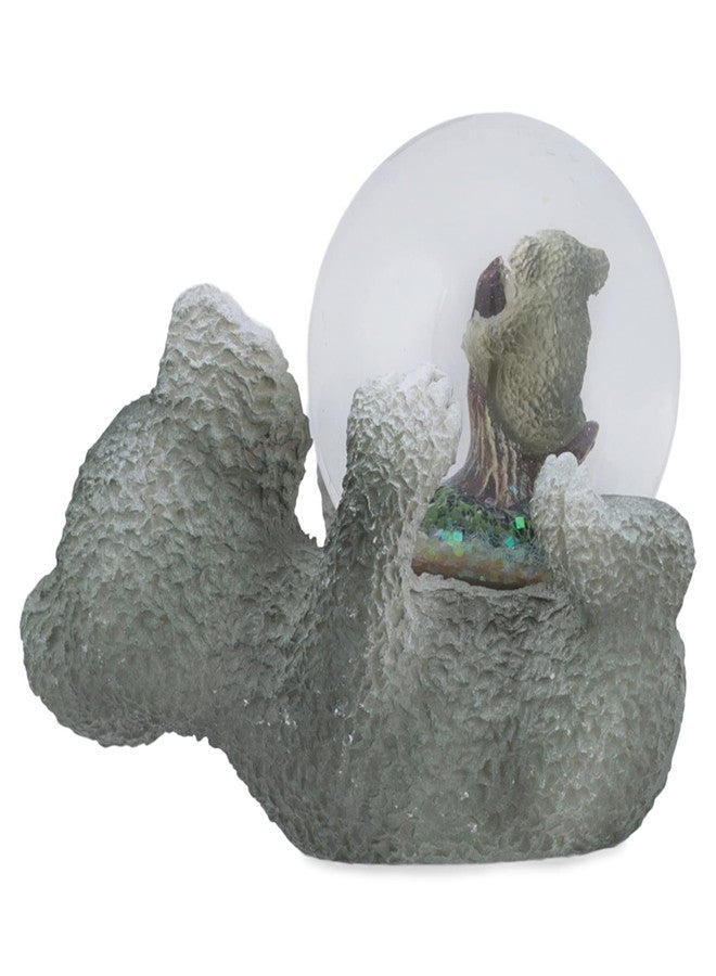 إيلانز ديزاينز زينة كرة ثلجية مائية لامعة من إيلانز ديزاينز، على شكل أم كوالا وطفلها الصغير، بتصميم سحري وخيالي، مناسبة للطاولات الجانبية والخزائن، مصنوعة من مادة البولي ريزين المتينة، بقطر 45 مم. - Image 4