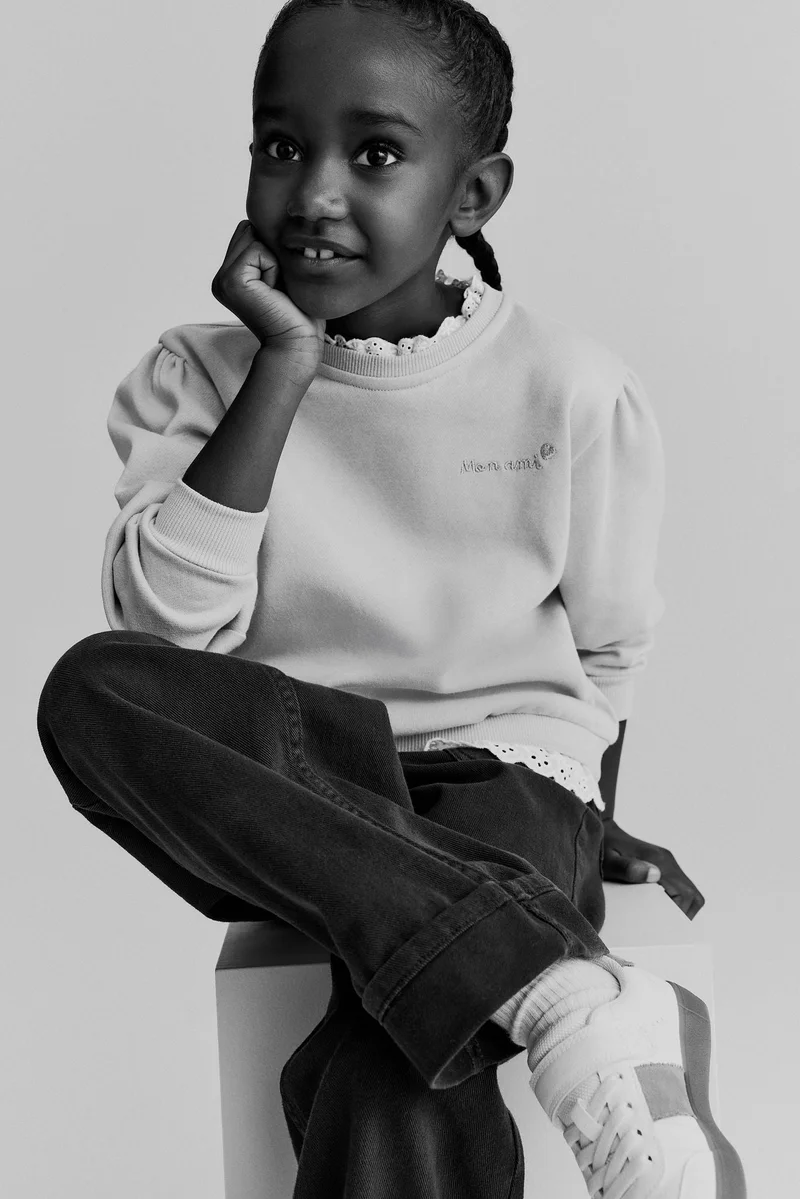 اتش اند ام سويت شيرت بحواف مكشكشة