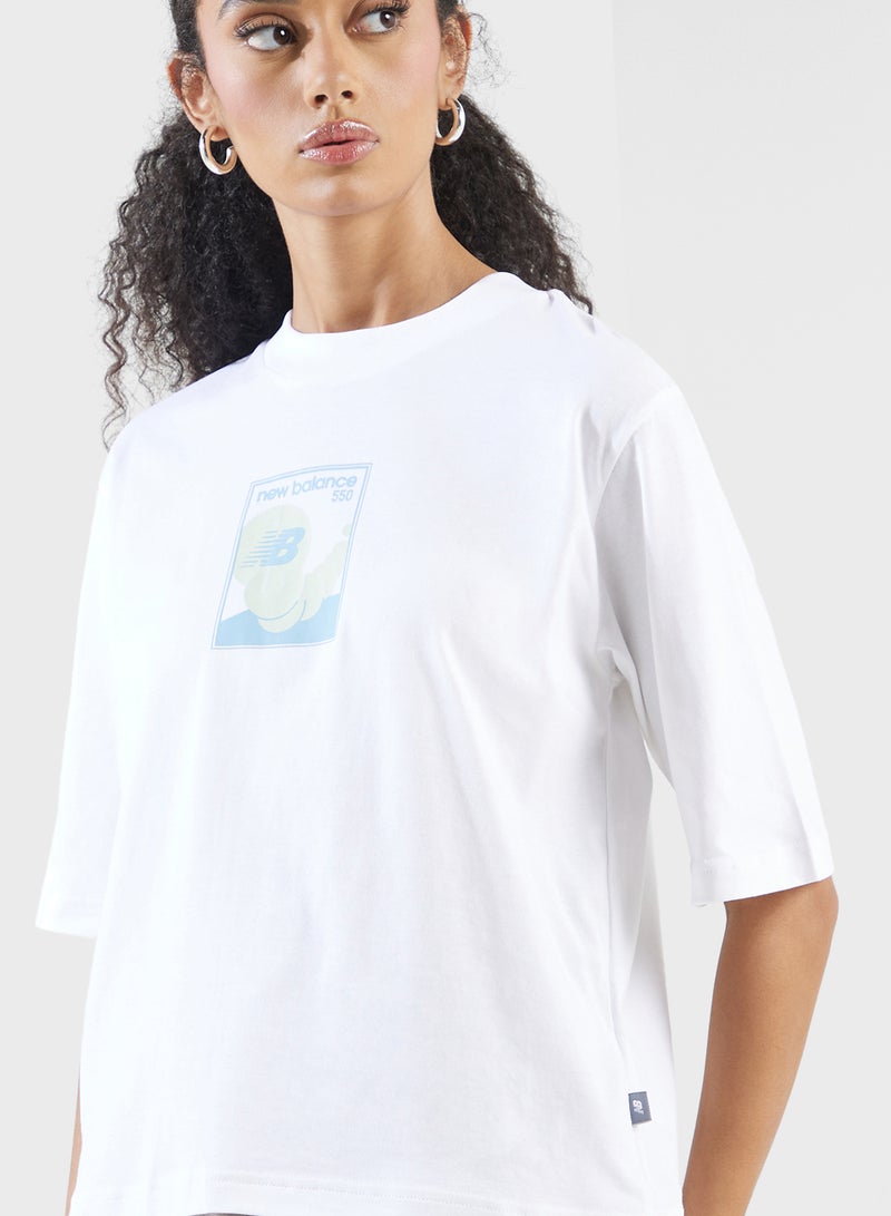 New Balance Athletic Hoop Seasonal T-Shirt - Image 3
