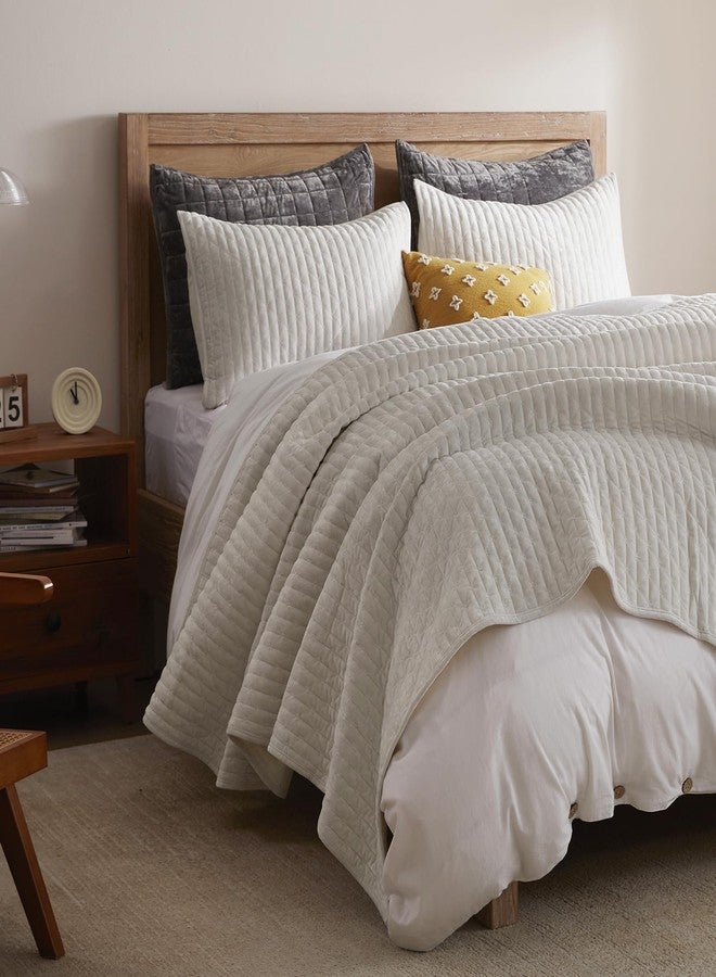 LEAONME Velvet Quilt King Size 98''x106'', Lightweight White Velvet Comforter Set with 2 Matching Shams, Soft Cross Stitch Bedspread Coverlet Bedding Set for All Season - Image 2