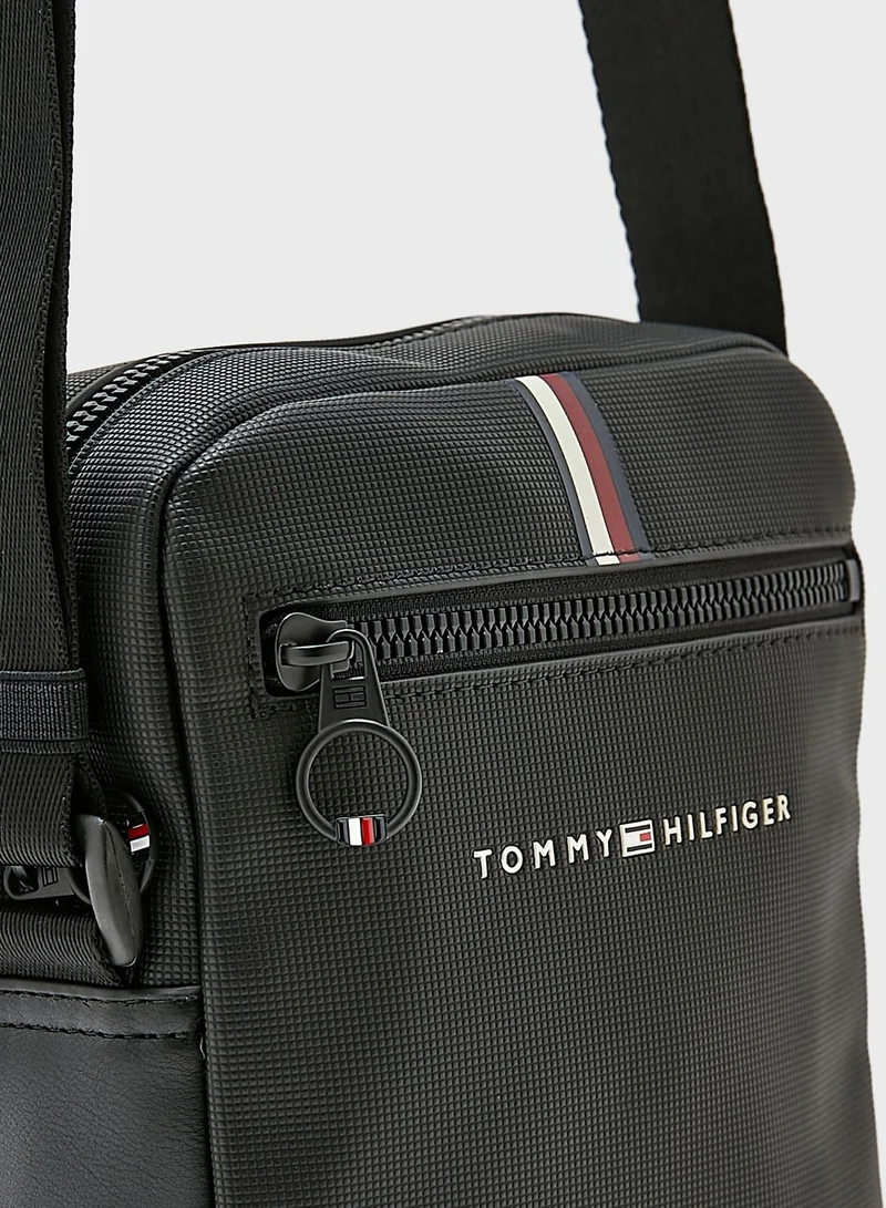 TOMMY JEANS Essential Pique Mini Messenger Bag