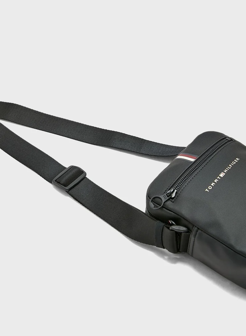 TOMMY JEANS Essential Pique Mini Messenger Bag