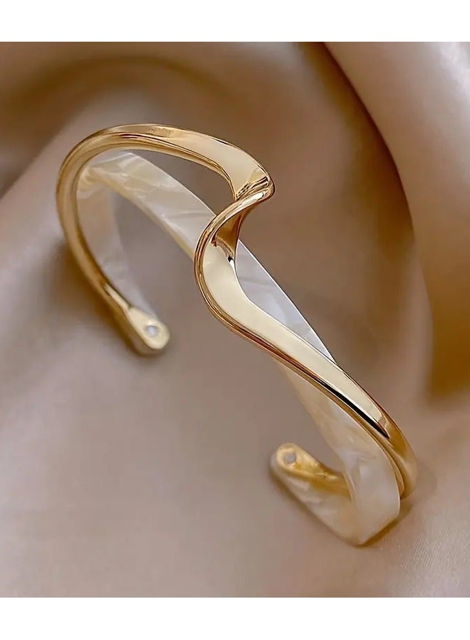 Goolsky سوار كاف من الذهب المطلي بشكل موجي، مجوهرات نسائية بأسلوب بسيط - Image 4