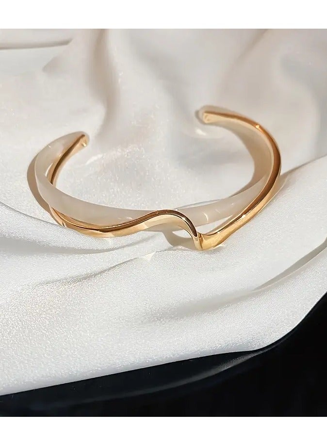 Goolsky سوار كاف من الذهب المطلي بشكل موجي، مجوهرات نسائية بأسلوب بسيط - Image 2