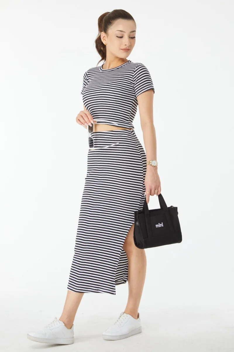 Tofisa 24454-BLACK Crew Neck Short Sleeve Striped Two Piece Suit