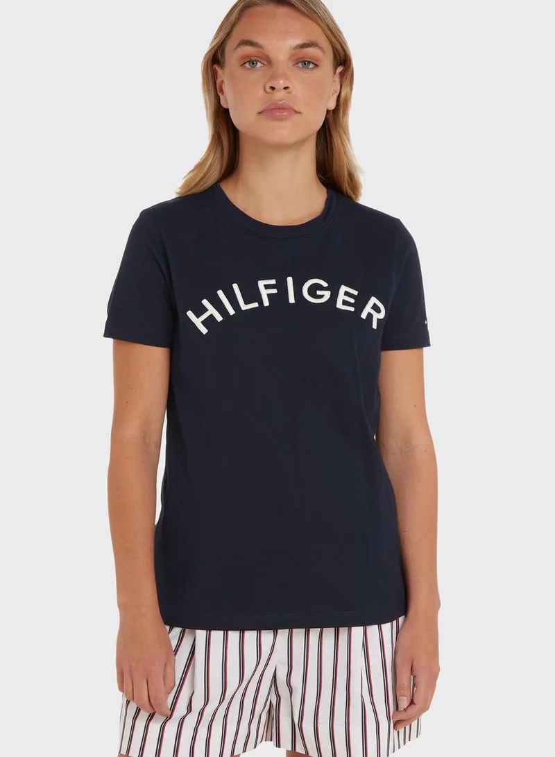 TOMMY HILFIGER Crew Neck Logo T-Shirt
