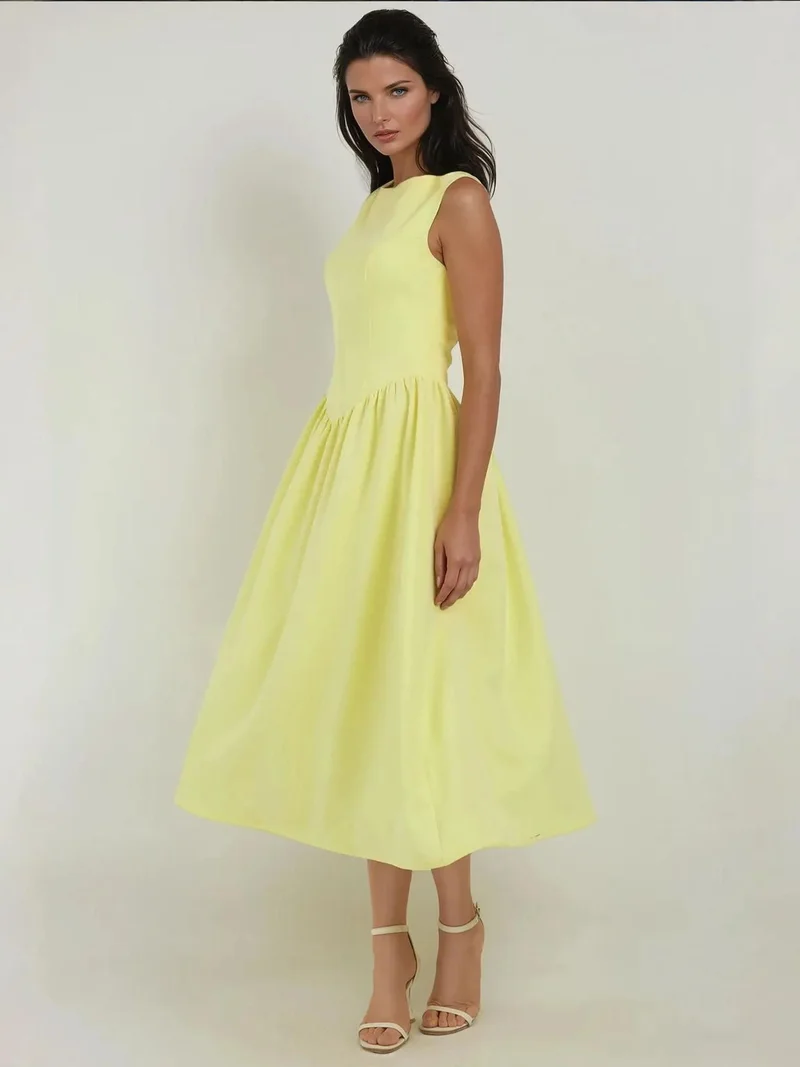 هيكاب فستان ميدي بتصميم حرف  ورقبة دائرية