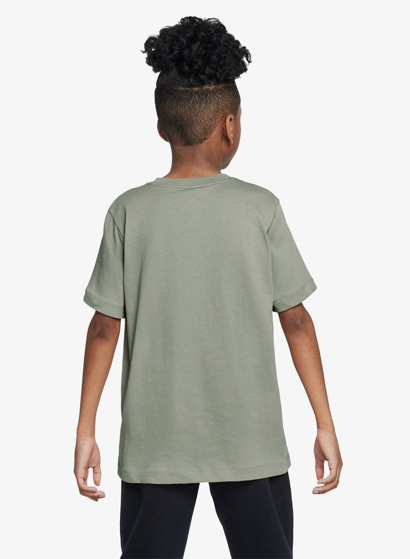 Nike Youth Nsw Futura T-Shirt - Image 2