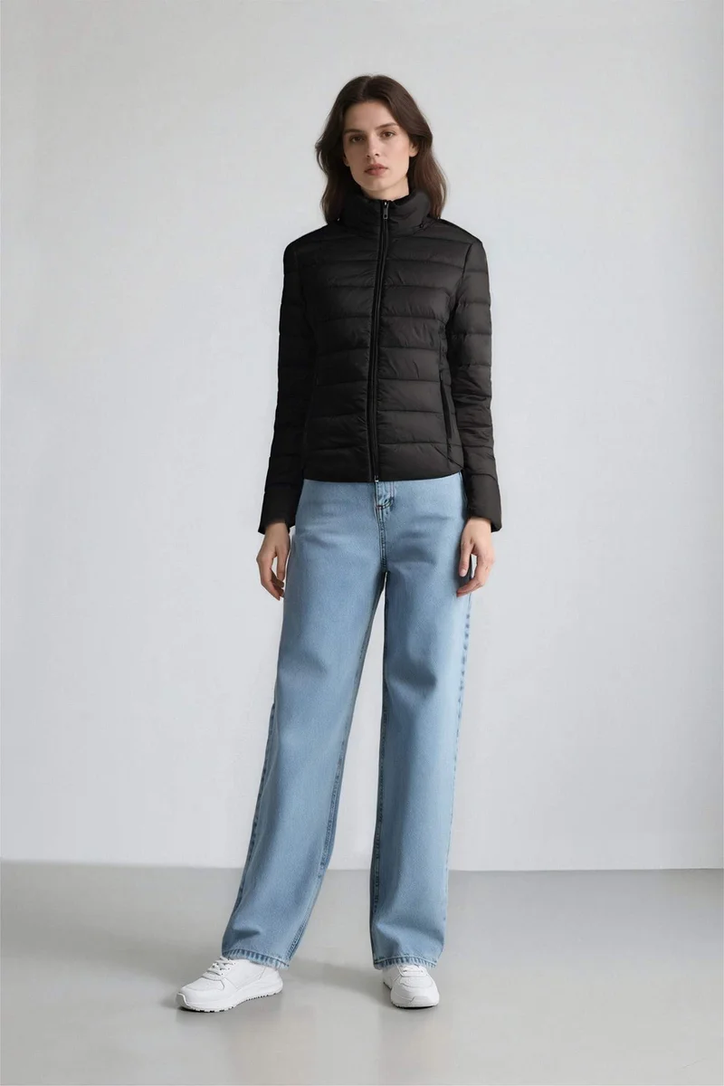ديفاكتو Waterproof Regular Fit High Neck Zippered Puffer Jacket